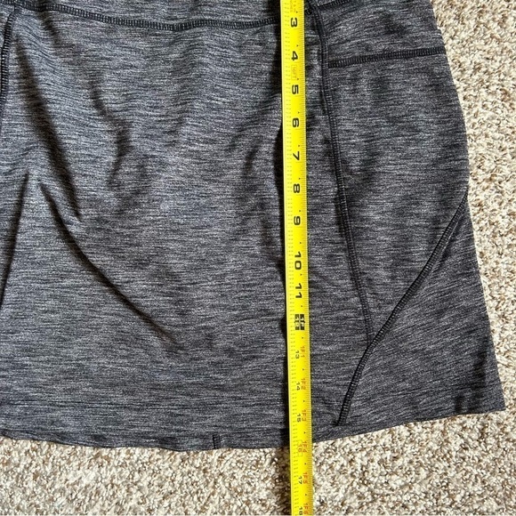 Athleta Marled Grey Excursion Skirt Skort Athletic Golf Hiking Tennis Small - Picture 10 of 10